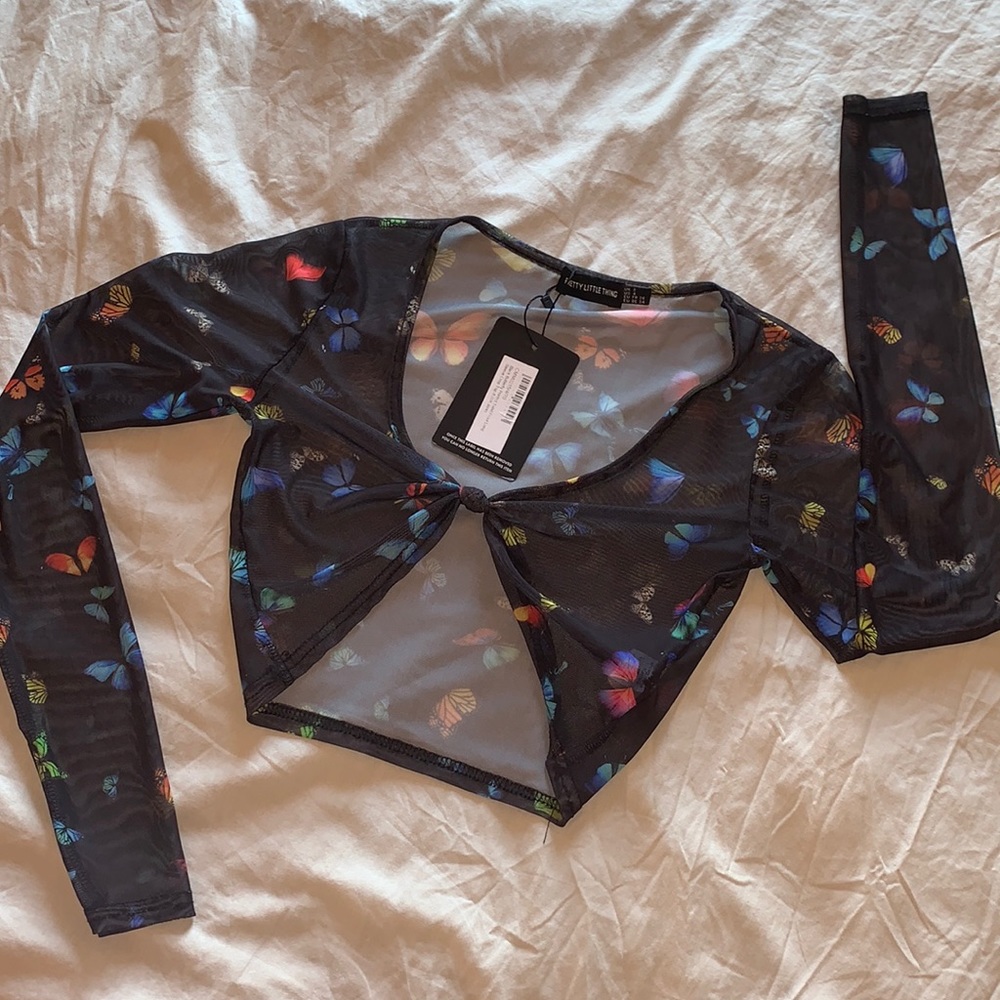 Butterfly Long Sleeve Crop-top